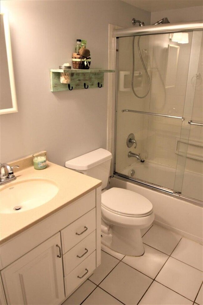 Foto del edificio - 878 SW 9th St Cir