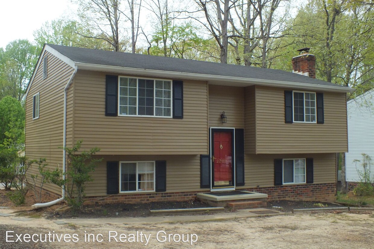 Foto principal - 4 br, 2 bath House - 2300 Dragonfly Lane