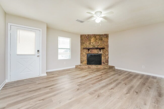 Building Photo - 4964 Galbraith Cir