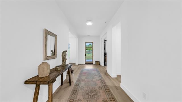 Foto del edificio - 141 Lakeside Dr