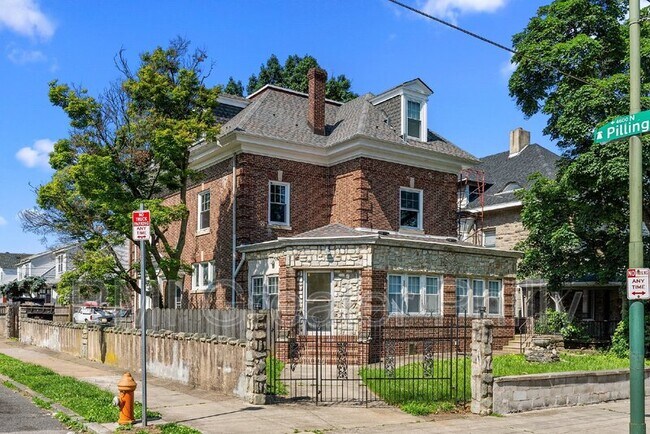 Foto del edificio - 1318 Arrott St