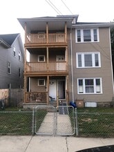 Building Photo - 392 Carrington Ave