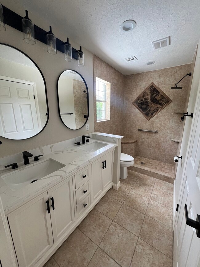 Building Photo - 9711 Cane Creek Dr