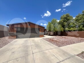 Building Photo - 6026 S John Vic Pl