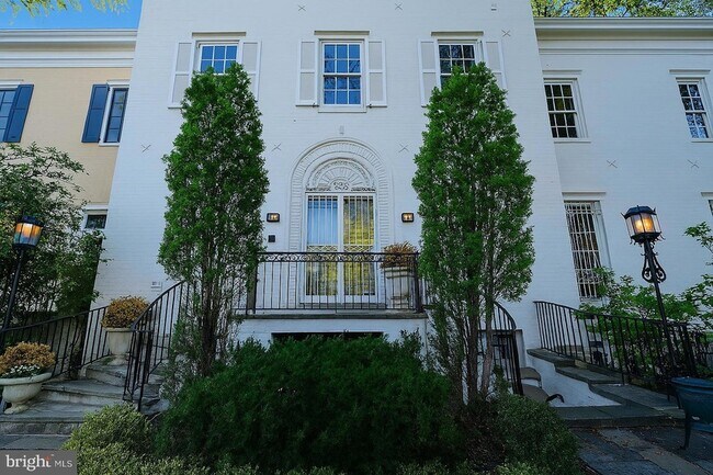 Foto del edificio - 3308 R St NW