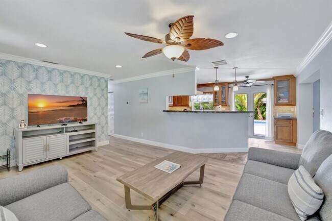 Foto del edificio - 925 NE 25th Ave