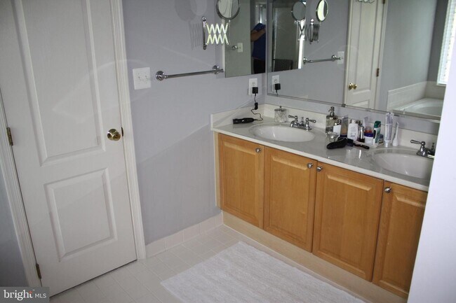 Foto del edificio - 1703 Stuart Pointe Ln