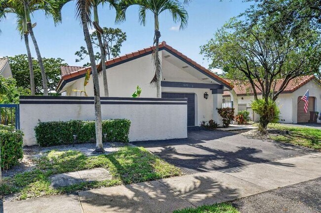 Building Photo - 1630 NW 22nd Ave