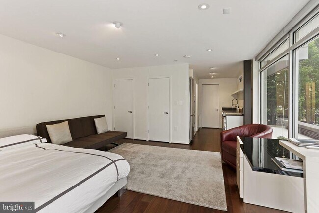 Foto del edificio - 1024 W St NW