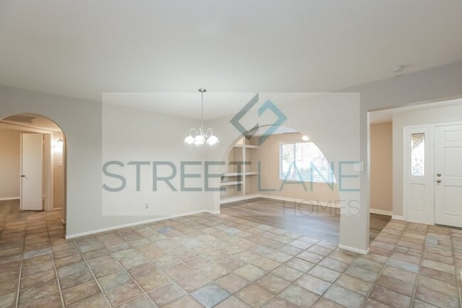 Building Photo - REDUCED!