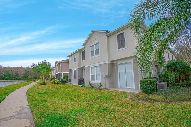 Foto del edificio - 6468 S Goldenrod Rd