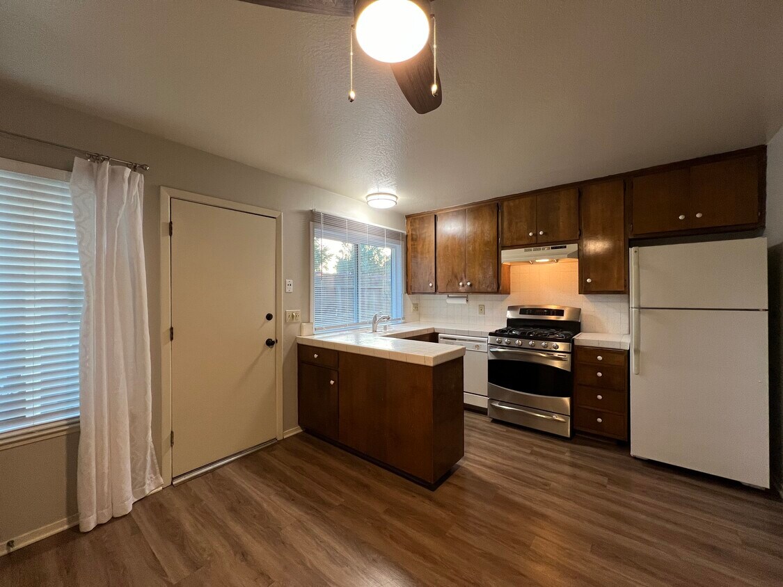 6313 Plymouth Rd Unit 6313 Plymouth Rd., Stockton, CA 95207 Condo for