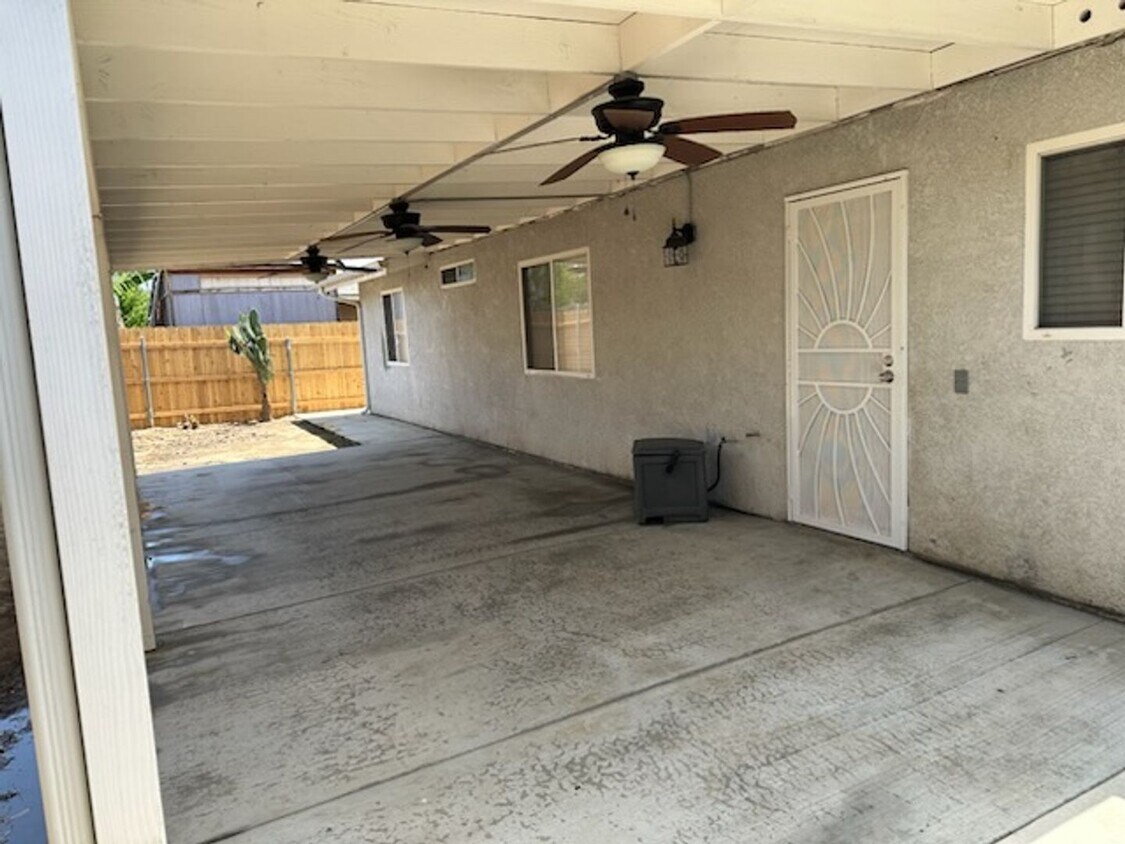 Building Photo - NW Visalia Home Coming Soon!