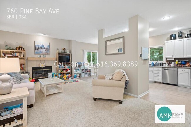 Foto del edificio - 760 Pine Bay Dr