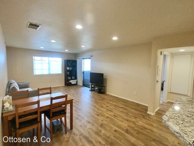 Building Photo - 2 br, 2 bath House - 280 Evergreen Ct