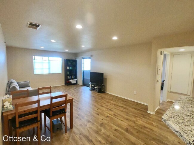 Foto del edificio - 2 br, 2 bath House - 280 Evergreen Ct