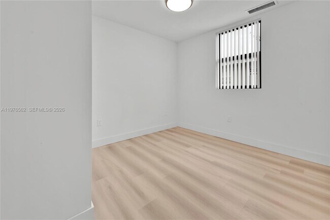 Foto del edificio - 1119 SW 6th St