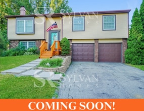 Building Photo - 10387 Bridgewood St