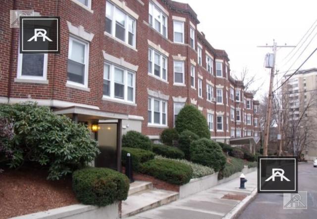 Foto principal - 2 bedroom in Brookline MA 02446