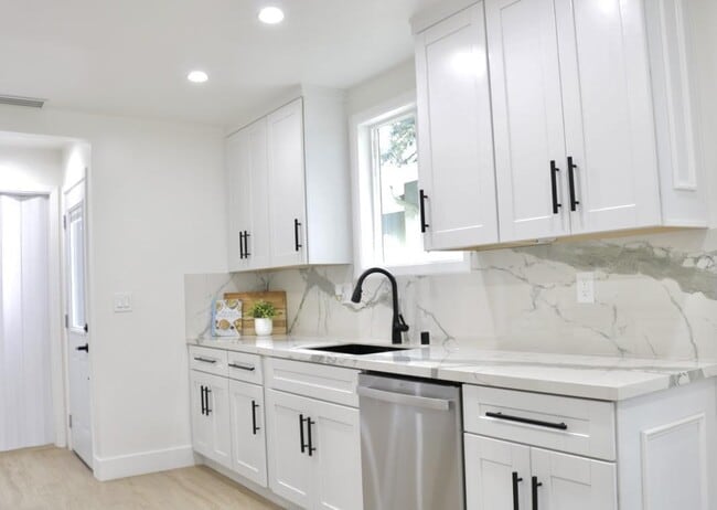 Cocina - 214 S 22nd St