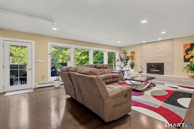 Foto del edificio - 116 Beechwood Ln