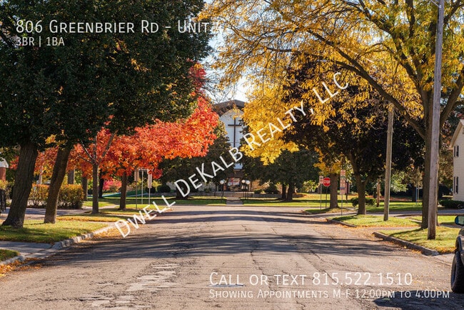 Building Photo - 806 Greenbrier Rd