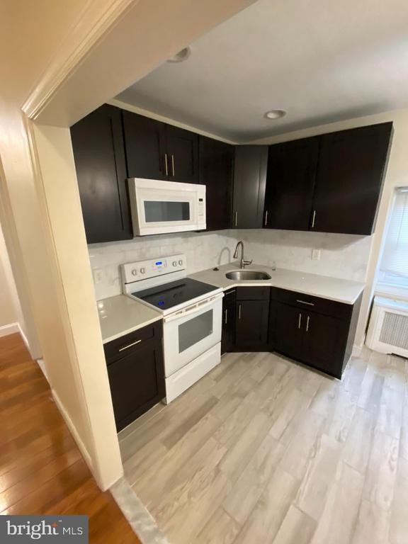 Foto del edificio - 4616 Cedar Ave