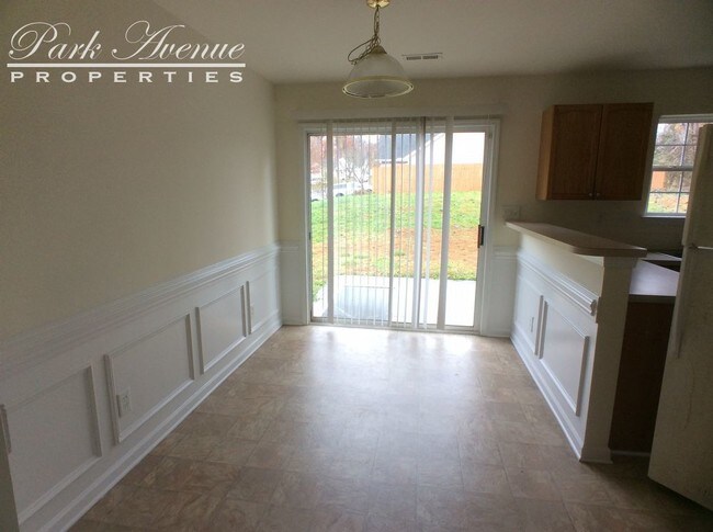 Building Photo - 2105 Lauren Elizabeth Ct