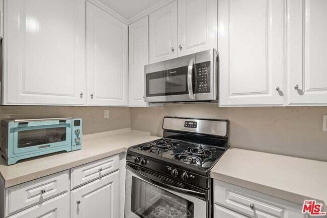 Foto del edificio - 1125 Pico Blvd