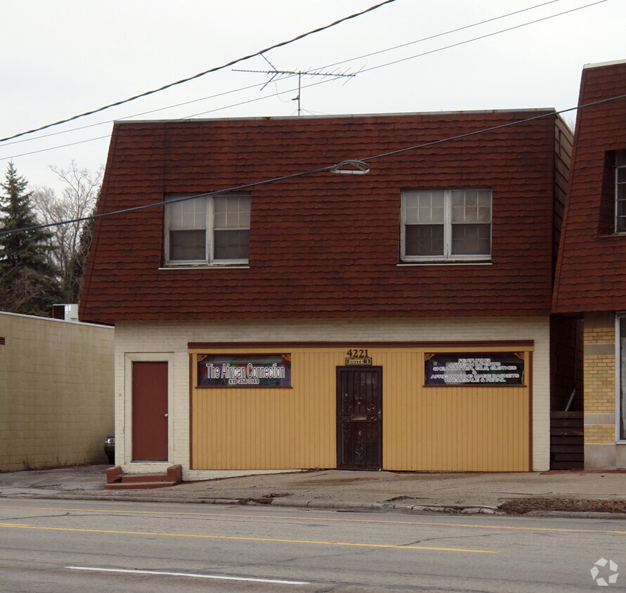 Foto del edificio - 4221-4225 Monroe St
