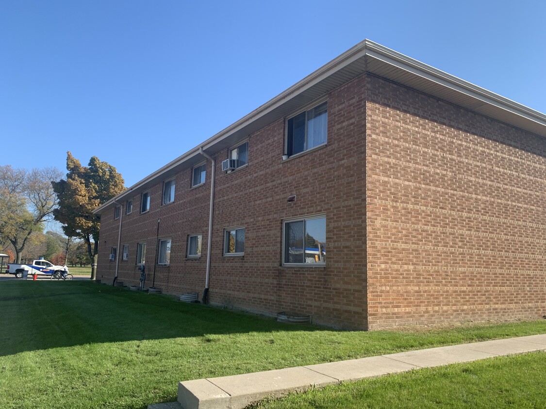 Primary Photo - 3909 S 20th St