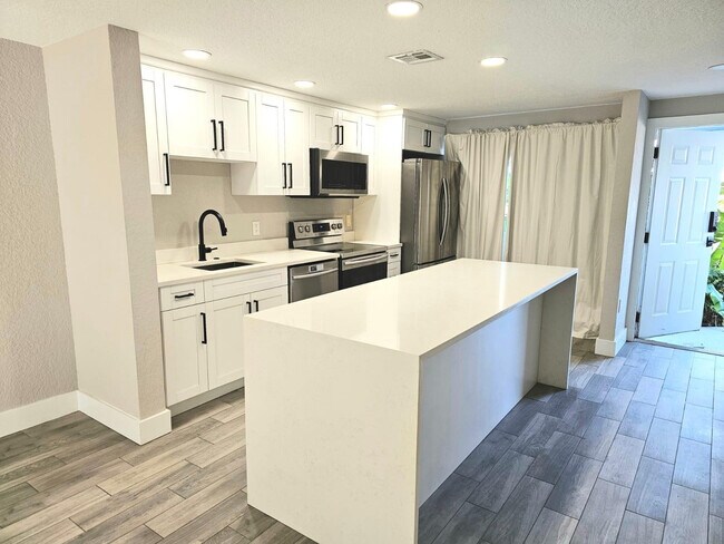 Foto del edificio - 1102 Jeffery St