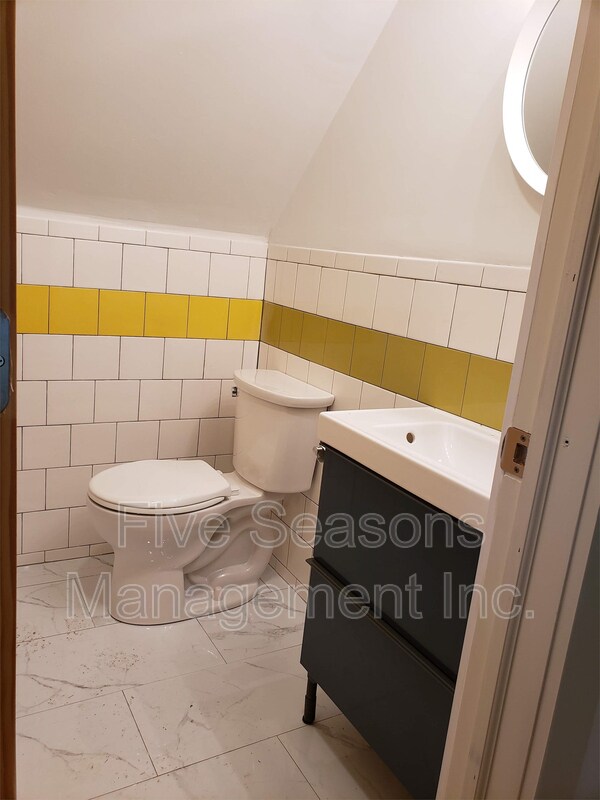 Foto principal - 369 S Winooski Ave