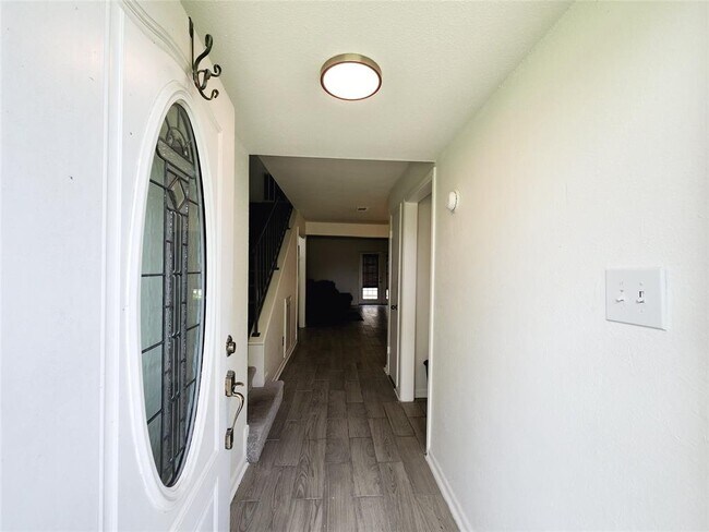 Foto del edificio - 8936 Glacier Ave