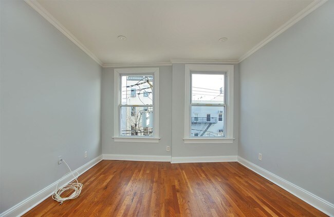 Building Photo - 308 Monroe St
