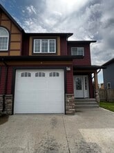 Building Photo - 9821-9117 117 Ave