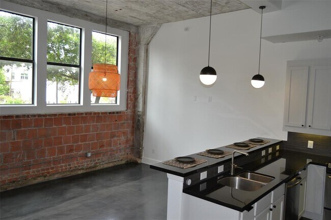Foto del edificio - 2323 Polk St