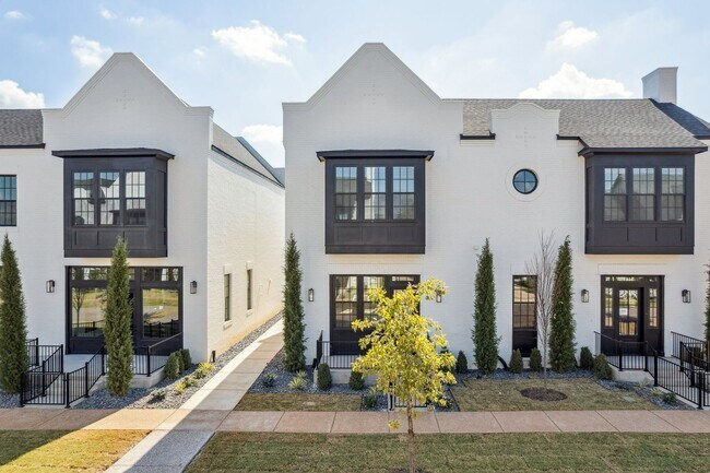 Foto del edificio - Townhome 2 bed 2.5 Bath "The White Workroom" in The Heart of Selah