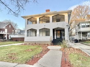 Building Photo - 715 Bushnell St