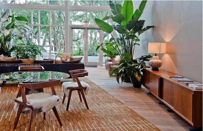 Foto del edificio - 2020 N Bayshore Dr