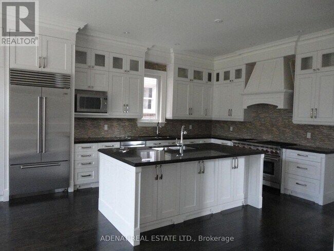 Building Photo - 622 COLDSTREM AVENUE N