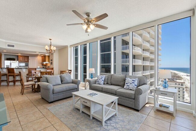 Foto del edificio - 527 E Beach Blvd