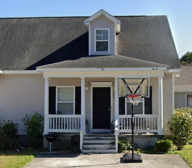 Photo - 308 N 30th St House