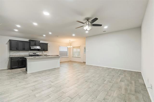 Foto del edificio - 9717 Snowbell Ln