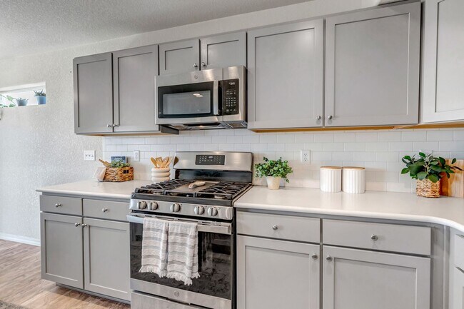 Foto del edificio - Like new home on Linley for rent