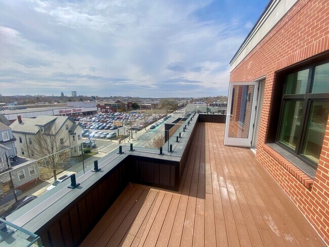 Foto del edificio - 379 Somerville Ave