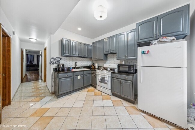 Foto del edificio - 1546 S Drake Ave