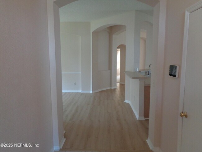 Foto del edificio - 153 Dover Bluff Dr