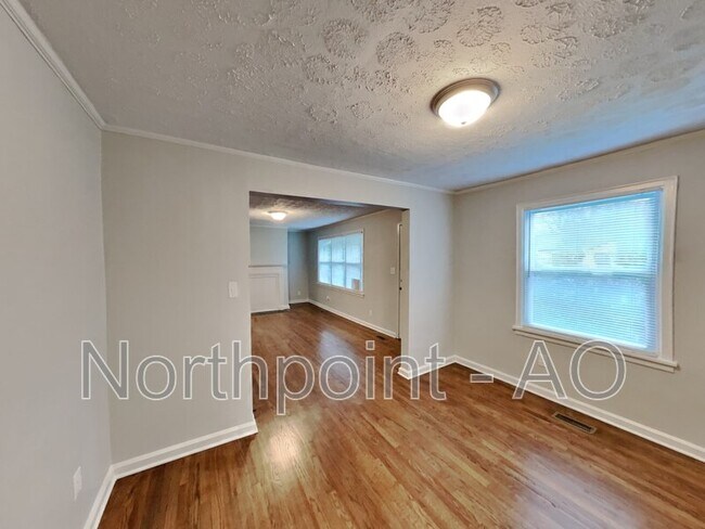 Foto del edificio - 1068 Blount Pl