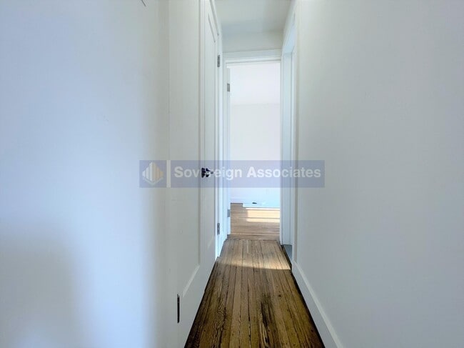 Building Photo - 45 Tiemann Place